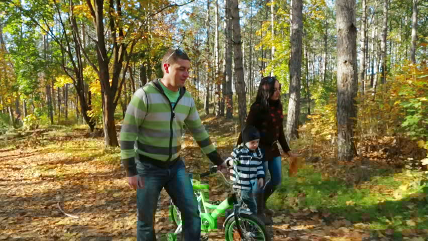 10 Tips For Why Your Younger Brother Is Always Against You (Sibling Relationships)